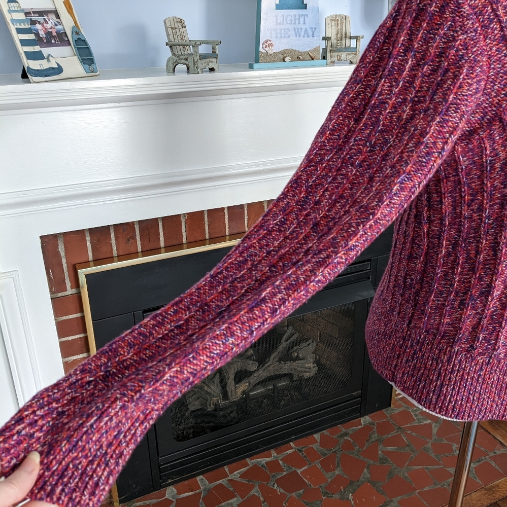 🍁 EUC Banana Republic Wool Cashmere Blend Ribbed Sweater in Berry, Size L - Picture 3 of 11